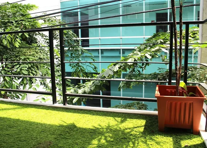 Live Like A Local In Ekkamai Bangkok